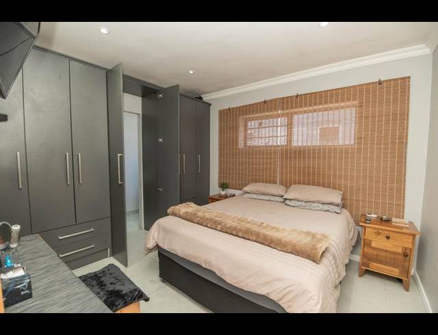 3 BEDROOM HOUSE FOR SALE IN FAIRVIEW